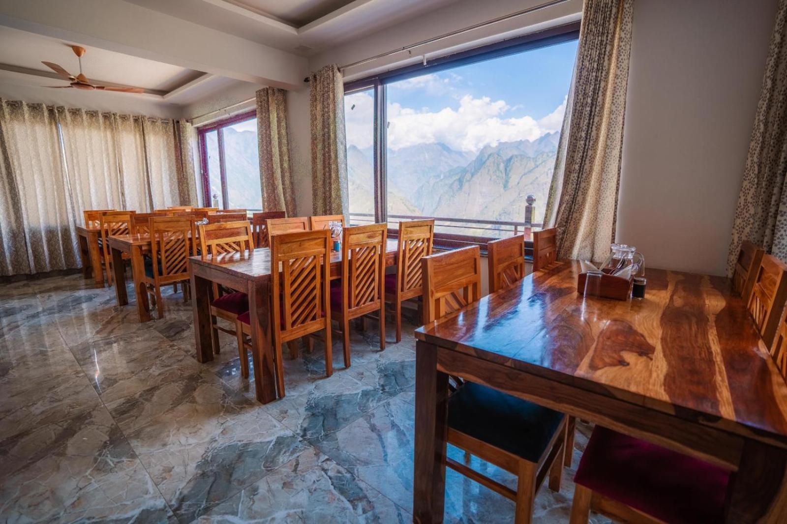 Resort Amaze Auli Джошімат Екстер'єр фото